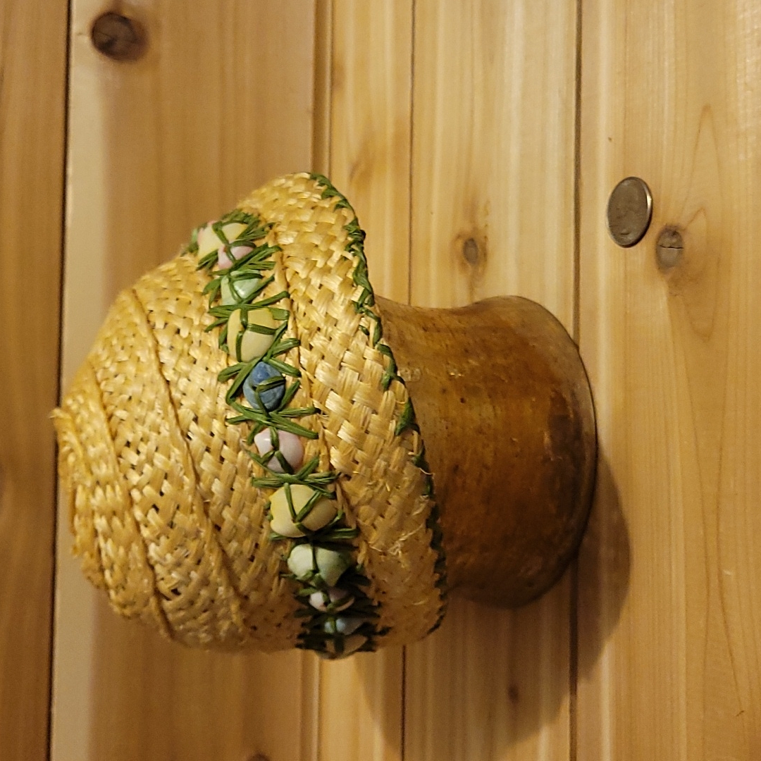 Straw Hat With Shells.